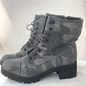 New Madden Girl Gray Camo Emma Combat Boots size 8